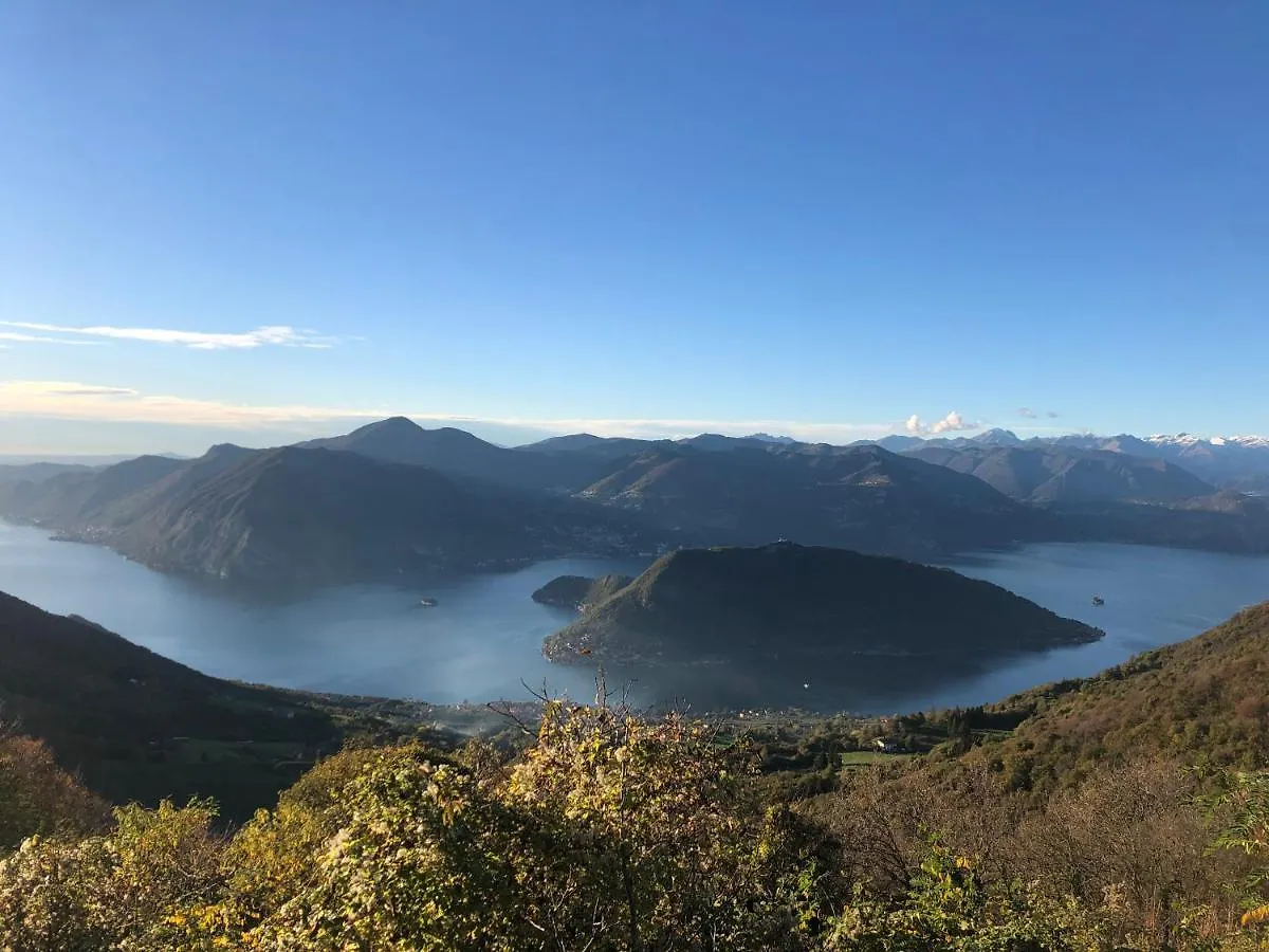 Holiday Home Punta D'Oro With Garden, Parking Place And Lake Access At 300 M イゼーオ 0*,  イタリア